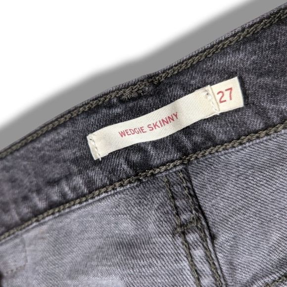 Gray Levi's Wedgie Skinny Jeans - Picture 4 of 6